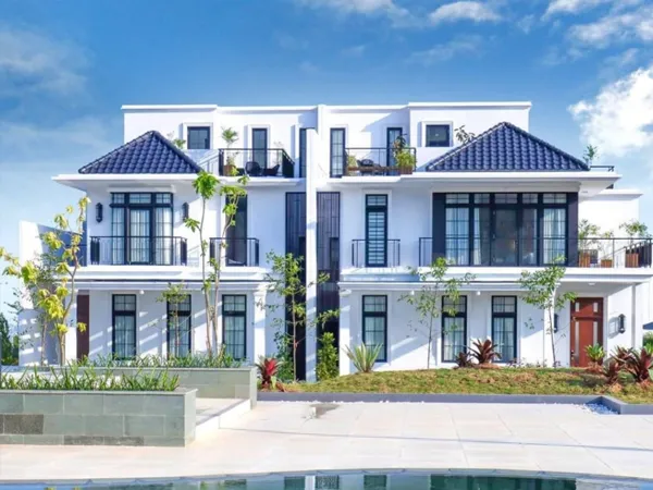 Rosewood Golf Residence - Championship Golf Course View